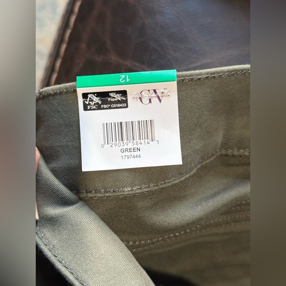 Gloria Vanderbilt Women's Wide Leg Cropped Pants, Green, 12 - Picture 10 of 11